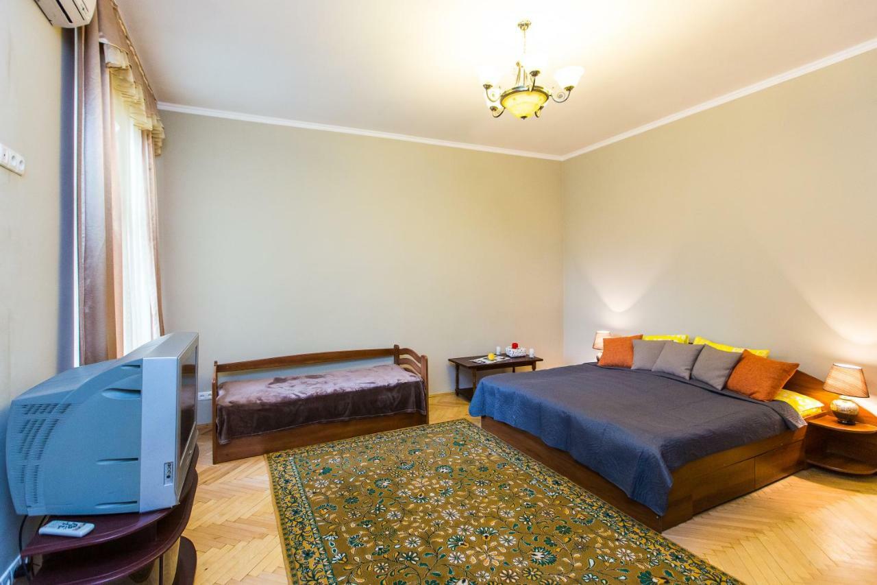 Apartments On Sholom Aleichem Та Ще Варіант Поруч Львов Экстерьер фото